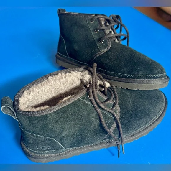 EUC 🖤 UGG Neumel Chukka Boots Men’s 12 Black Suede Shearling Lined